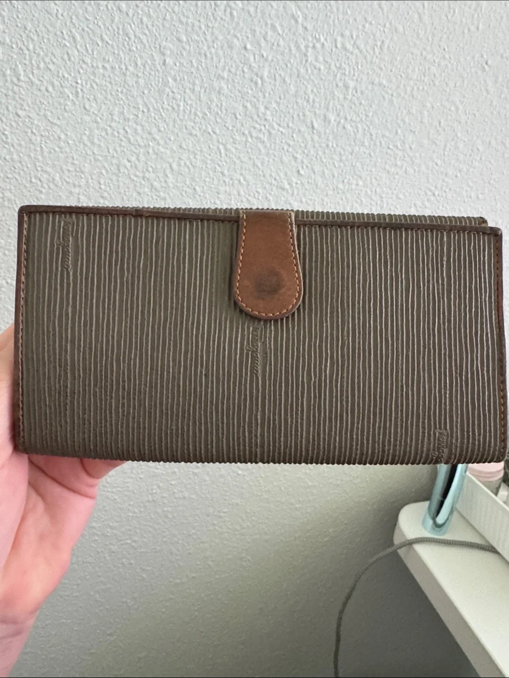 Salvatore Ferragamo Brown Ribbed Fold Wallet with Leather Trim - Picture 6 of 11